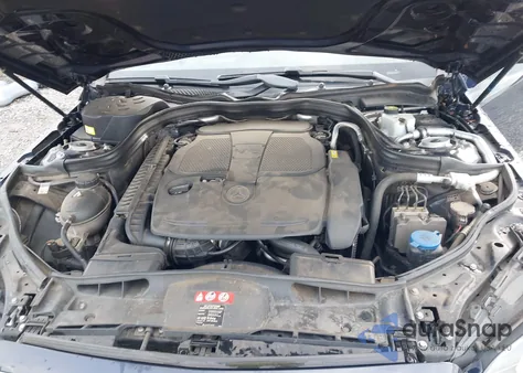 2015 Mercedes-Benz E 350 z USA, uszkodzony, nr VIN WDDHF5KB5FB085188